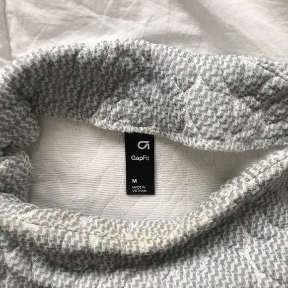 Gapfit mockneck quilted fabric sweater shirt - Picture 2 of 3